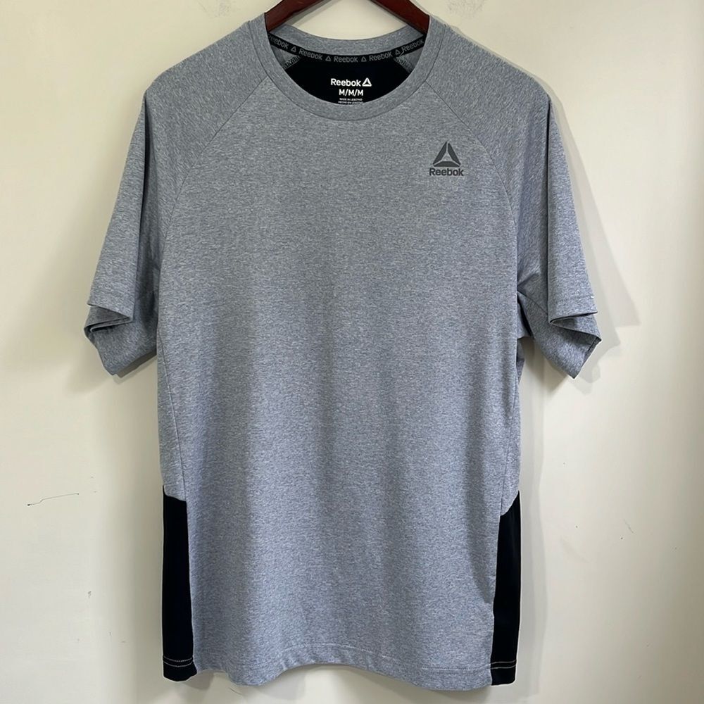 Reebok Men’s Athletic Short Sleeve T-Shirt Size Medium